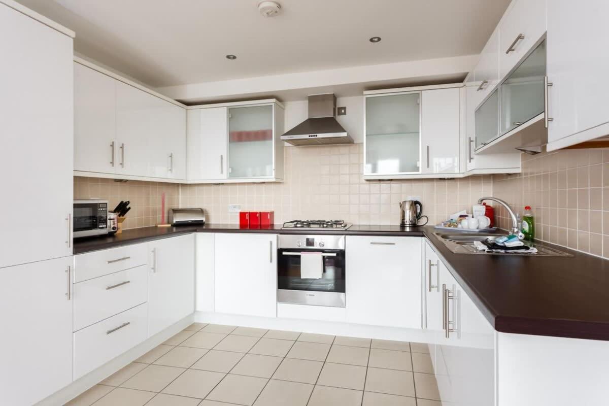 Purbecks Villa Пул Екстериор снимка